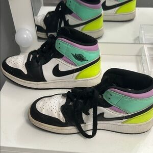 Nike Kids Air Jordan 1 Mid Aqua Purple Sneakers 5.5Y